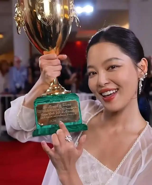 最近内娱好热闹，辛芷蕾郝蕾开撕？张柏芝的话确实一个字都没说错