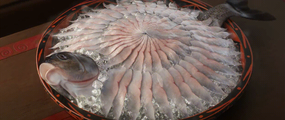 易中天推出首部电影,打了国庆档一个措手不及,影视圈要变天了?