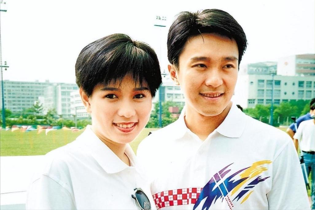 王晶没想到,自己只是爆料了周星驰未婚真相,就差点搭上职业生涯