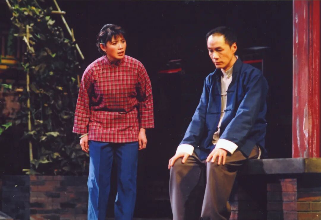 央媒对冯远征的称呼变了,两字之差释放强烈信号,濮存昕说对了