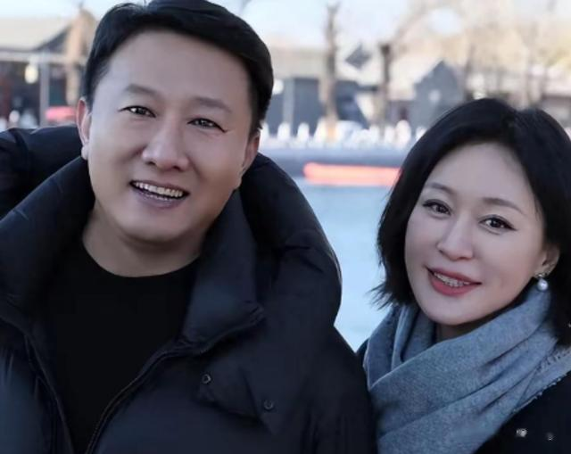 原来他们是两口子,戏里戏外都是夫妻,17岁女儿也是演员