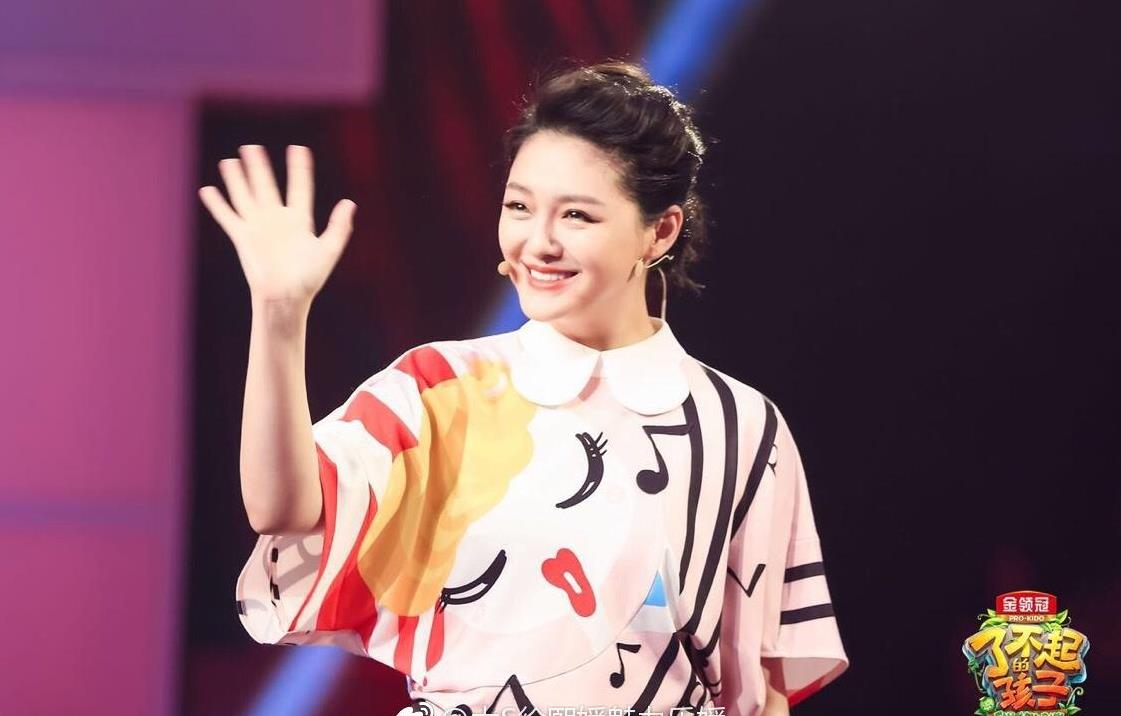 永别了！大S葬礼40分钟，十余名至亲泪别