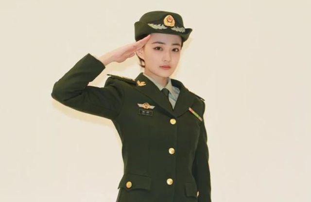 偶像剧小花,军龄11年,出道即巅峰,颜值演技并存,如今却无戏可拍