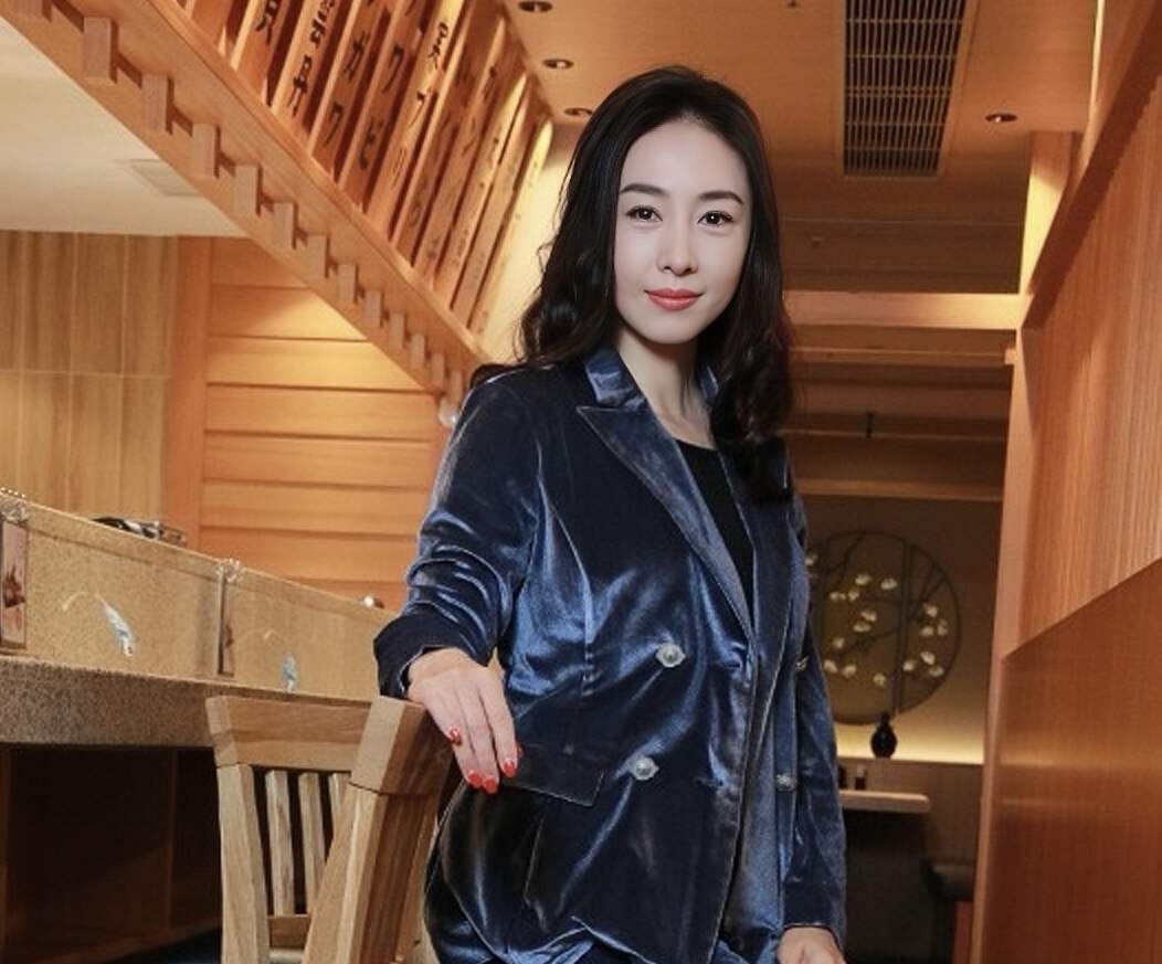 香港知名女星复出拍剧,患抑郁症情绪波动大,多次和老公传离婚