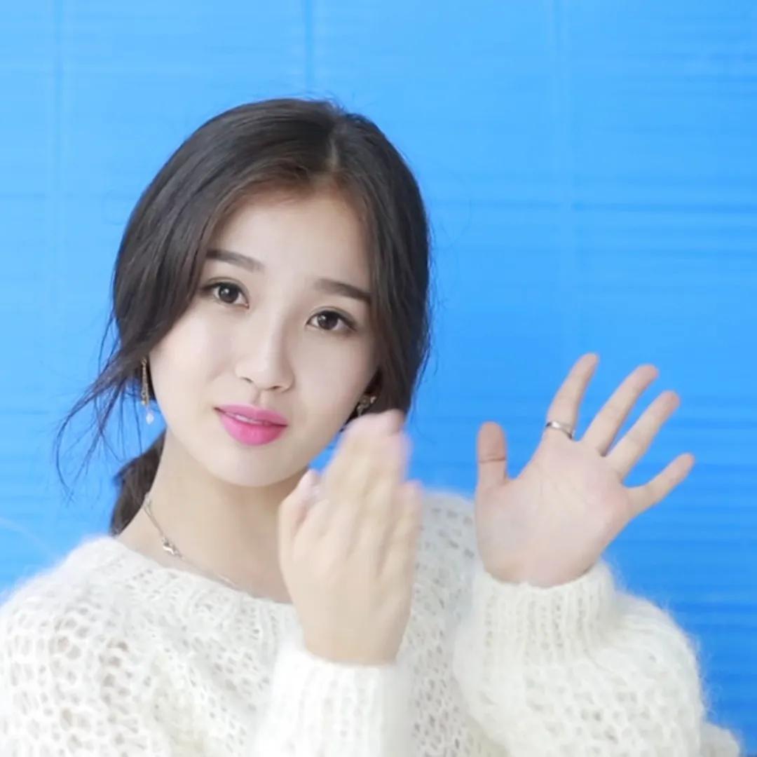 虞书欣考古表情图