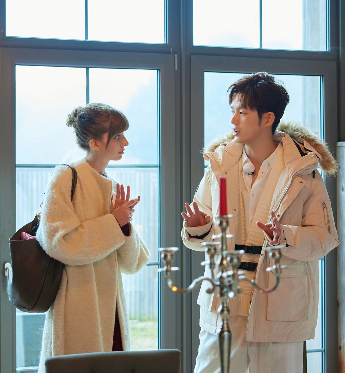 被董力的财力吓到了，以为他只是18线艺人，没想到经济实力这么强