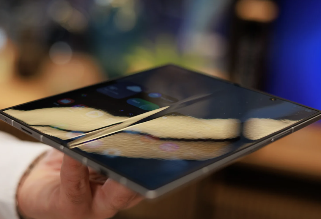 據(jù)報(bào)道，蘋果已敲定的關(guān)鍵折疊iPhone硬件