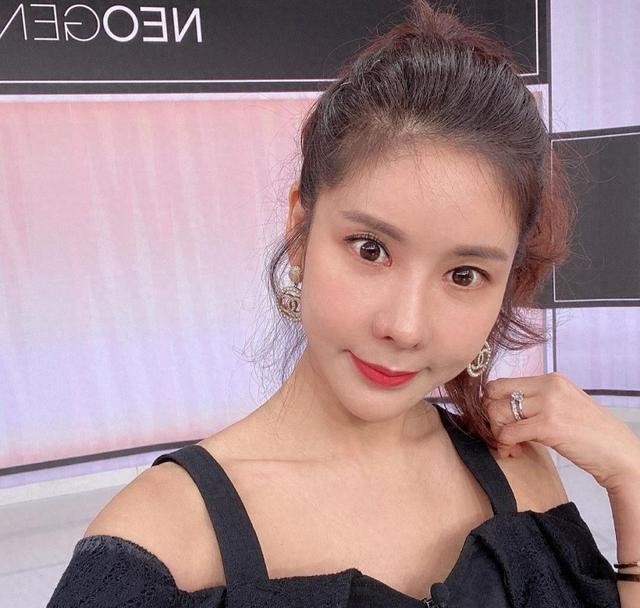 女星自曝血泪创业史:退圈摆摊卖衣服,遭好友逼债