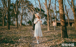 我好心开车带室友去聚餐，她却怪我开油车害冰山融化，甚至背着我把车捐给了环保组织‘赔罪’