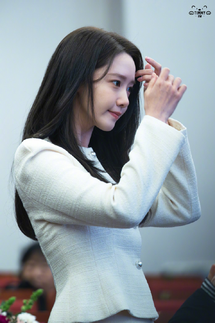 林允儿气质美图赏析