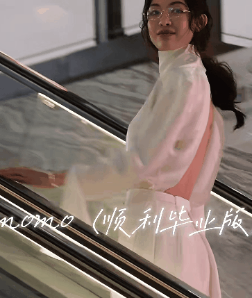 北京这一天：60岁巩俐震撼全家，王楚钦帅上热搜，金晨嘴又歪了？