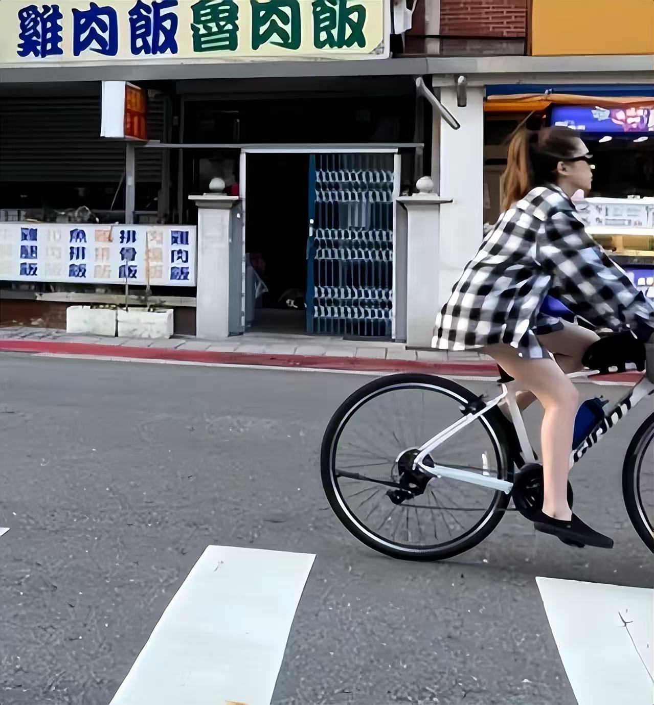 曝邱泽许玮甯月底补办婚礼！在顶级豪华酒店，邱泽面相大变不帅了