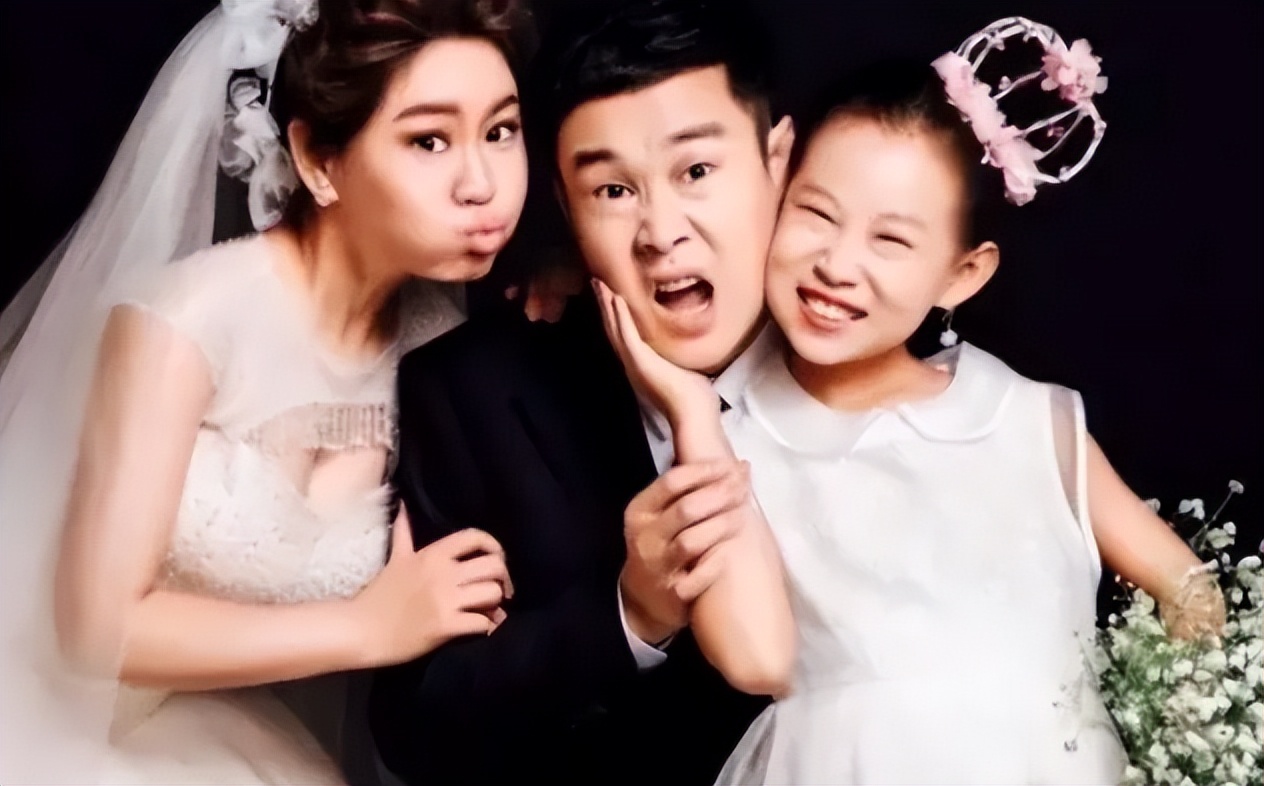 昔日最丑星二代再登杂志封面，造型灵动，成韩国人口中的财阀千金