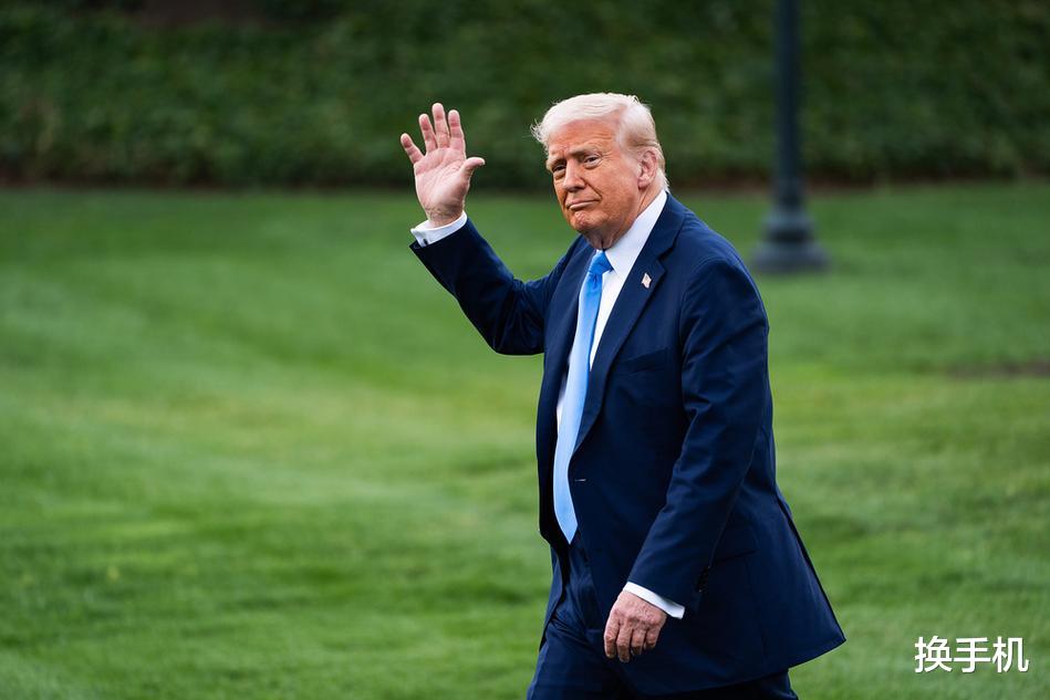 還是Made in China！特朗普T1手機代工方曝光，聞泰科技出品