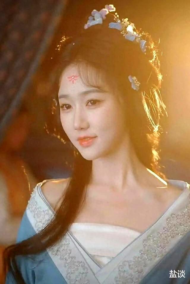 侯呈玥、马秋元、王小亿、岳雨婷《南都娱乐》评选的“微短剧四小花旦”你认可吗？