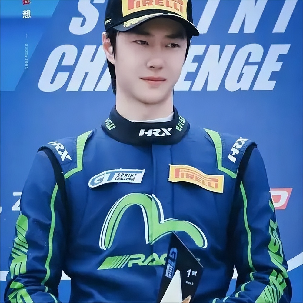 肖战也没想到,28岁王一博闷声干大事,让恩人汪涵和内娱刮目相看