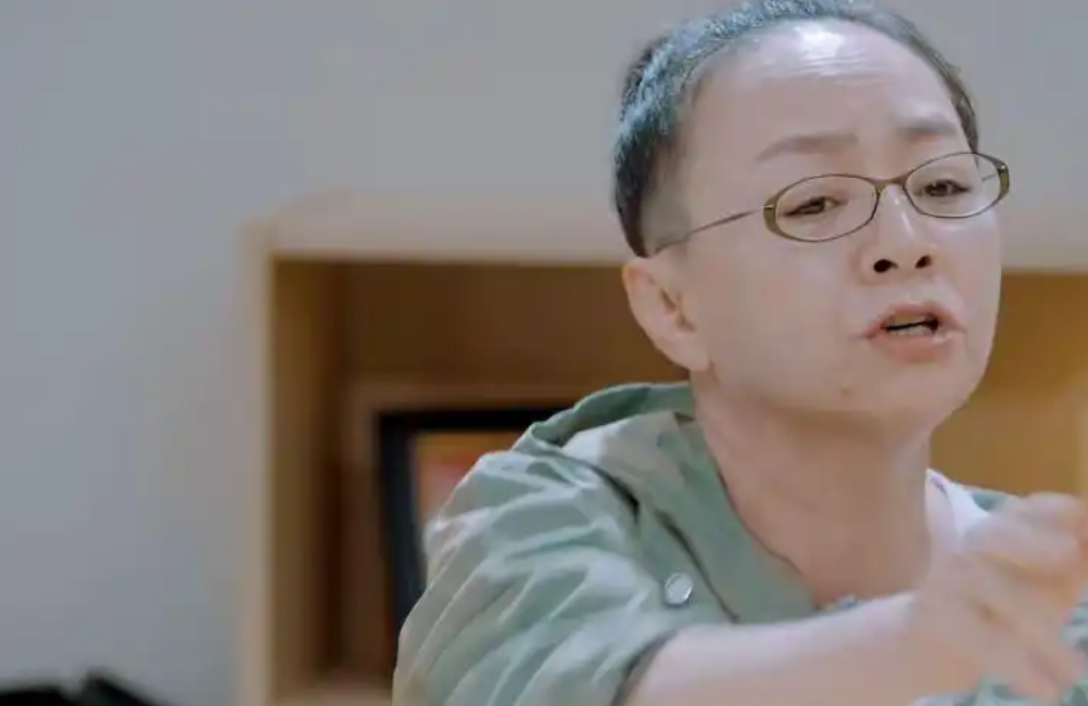 原来宋丹丹的“直觉”真没错!现在看,原来李雪琴的面相早就变了