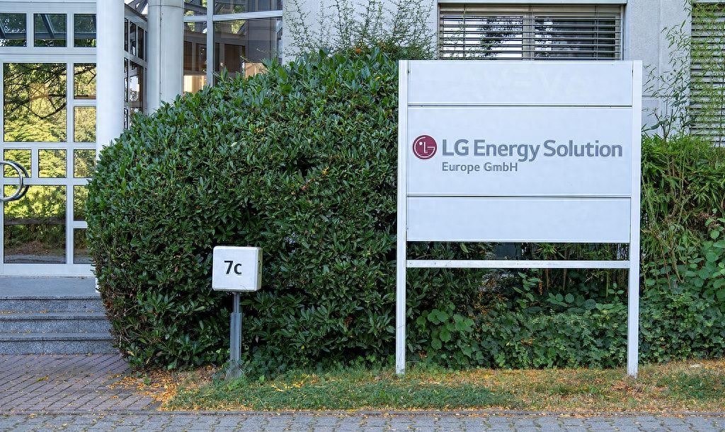 LG電子HBM混合鍵合機，開始制造Alpha機