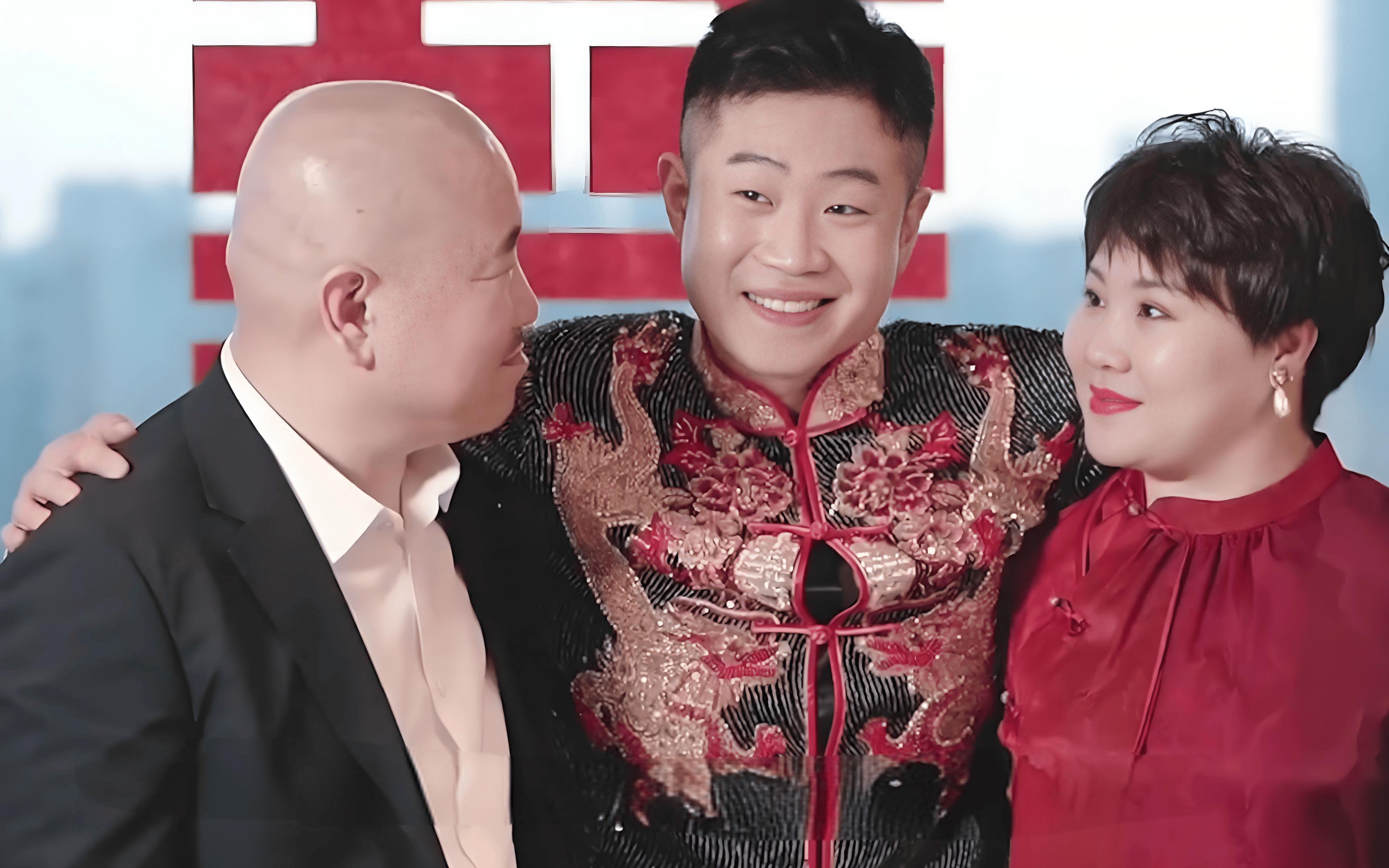 王小利离婚24年:他再婚生三胎,前妻温美玲人生现状如何?