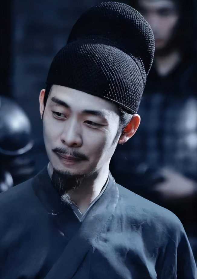 央媒专访揭开雷佳音真实现状，句句不提张译，字字给张译提了个醒