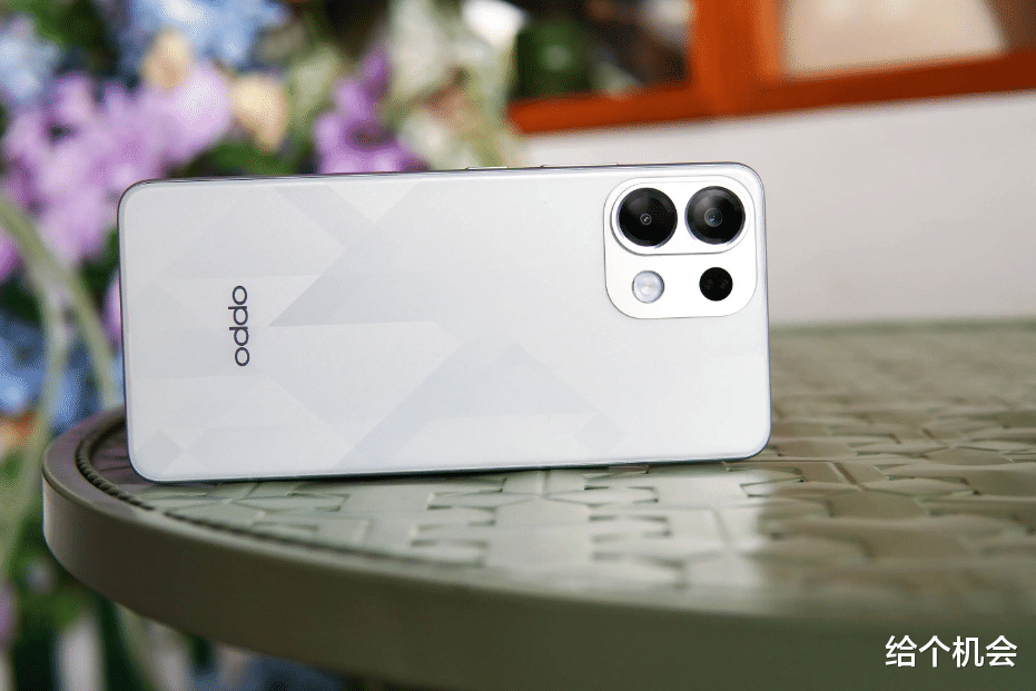 7000mAh+80w,性价比第一名,这百元机绝对是来捣乱的