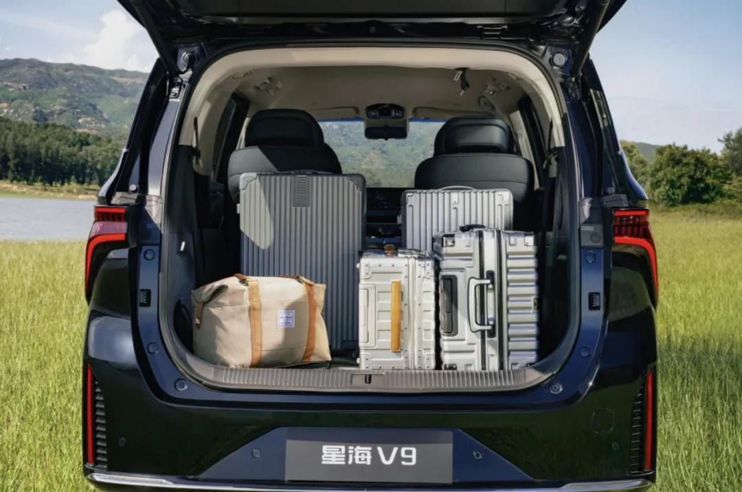星海V9凭啥敢卖17.99万？它想搅动的，是整个家用MPV市场