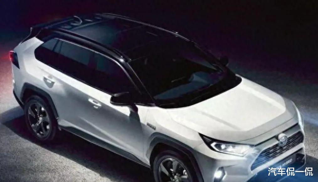 真香警告！13万买丰田混动SUV？油耗5.1L还终身质保，这波血赚
