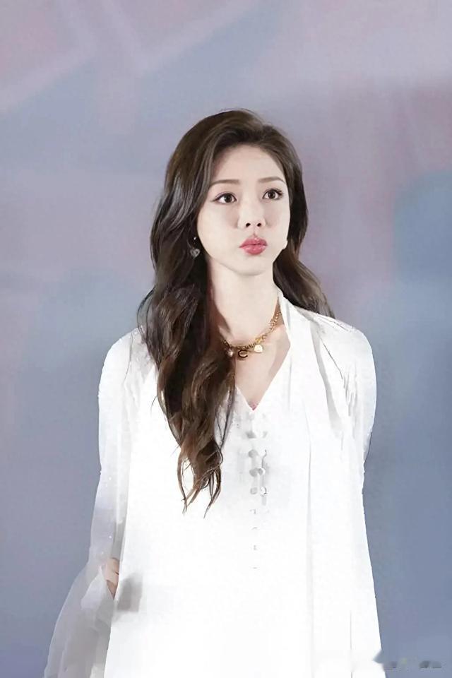 千位大方女星，真没把观众当外人——邓家佳