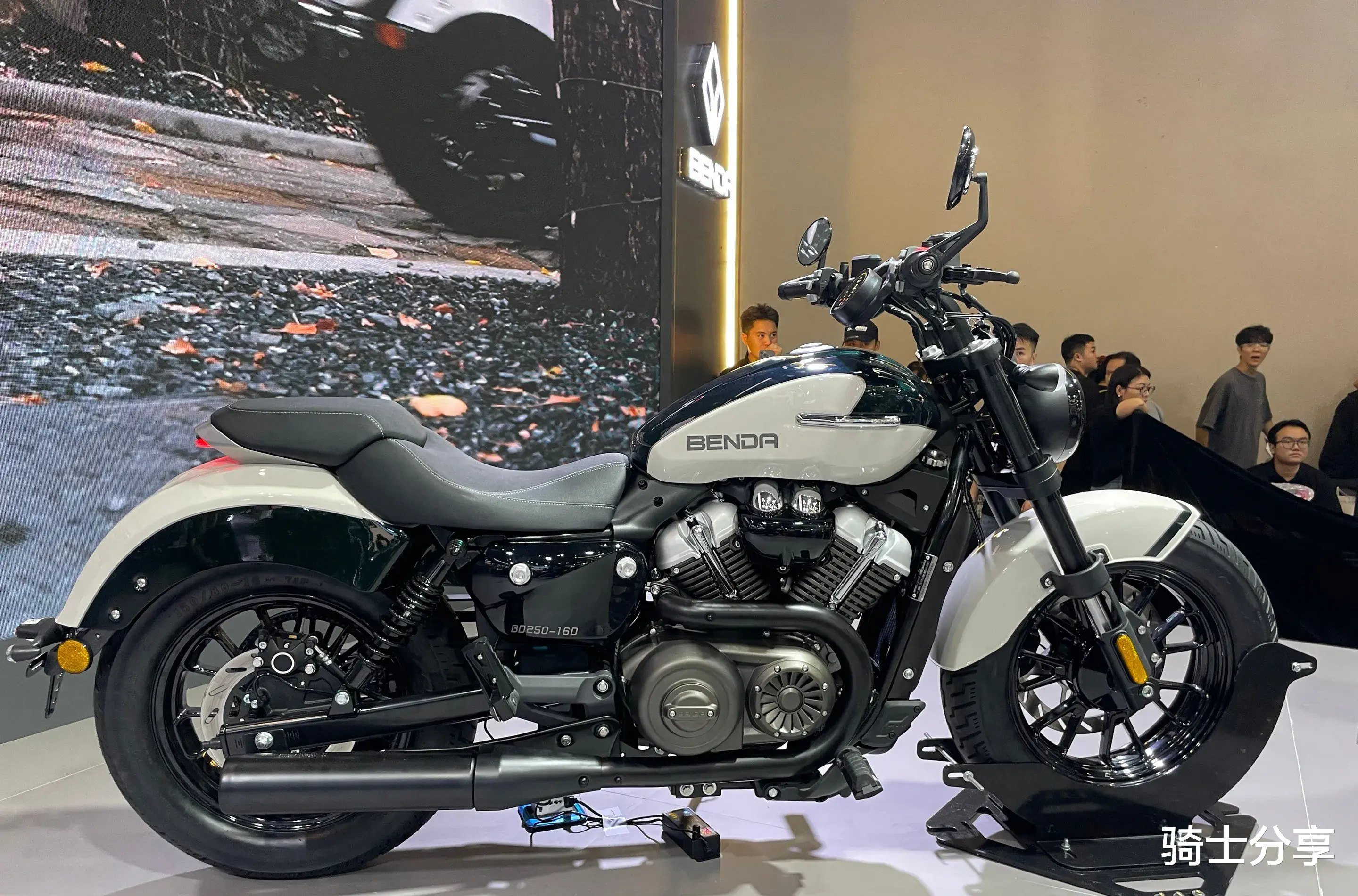 盘点摩博会上的新车！500复古街车成焦点，其他车型也不错