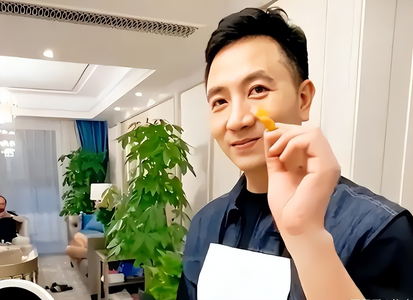 林生斌现状：定居悉尼富人区，有儿有女，现任是之前公司员工