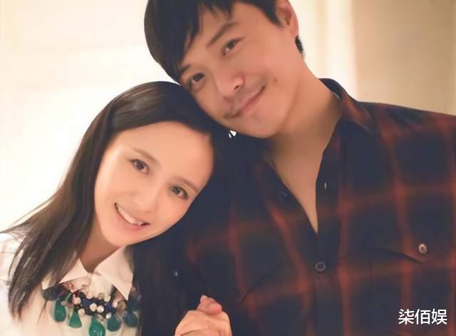 佟丽娅带娃观影任由儿子被拍,朵朵表情怪异,远不及董璇女儿自信