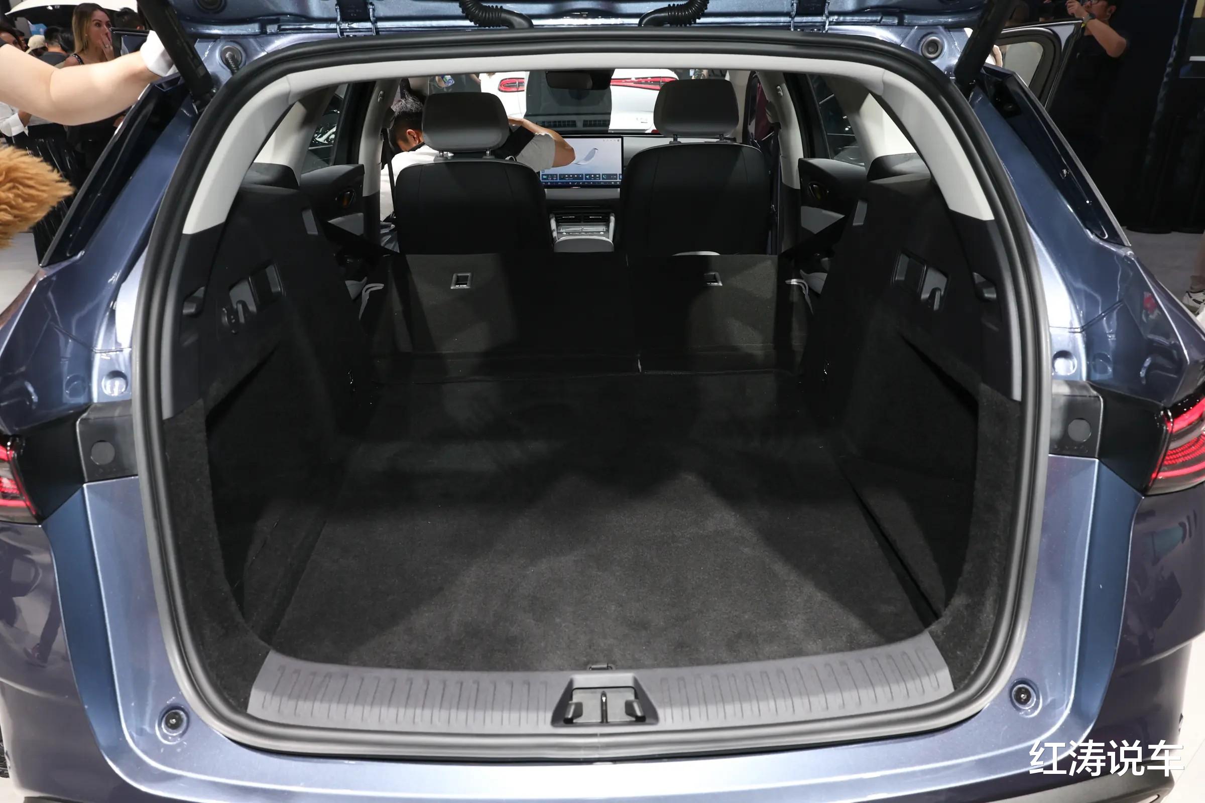 海豹06DM-i旅行版亮相，外观很帅气，备受关注，是你想要的座驾吗