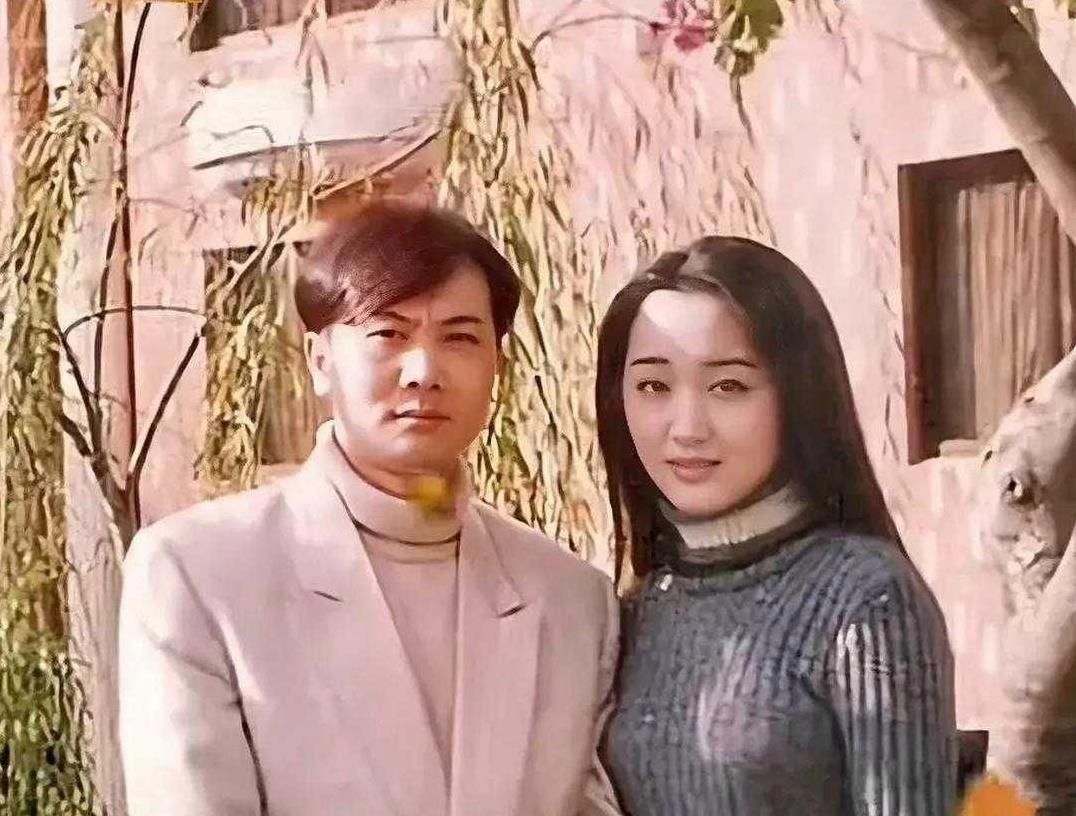 杨钰莹豪宅曝光,与母同住,楼顶种菜很惬意