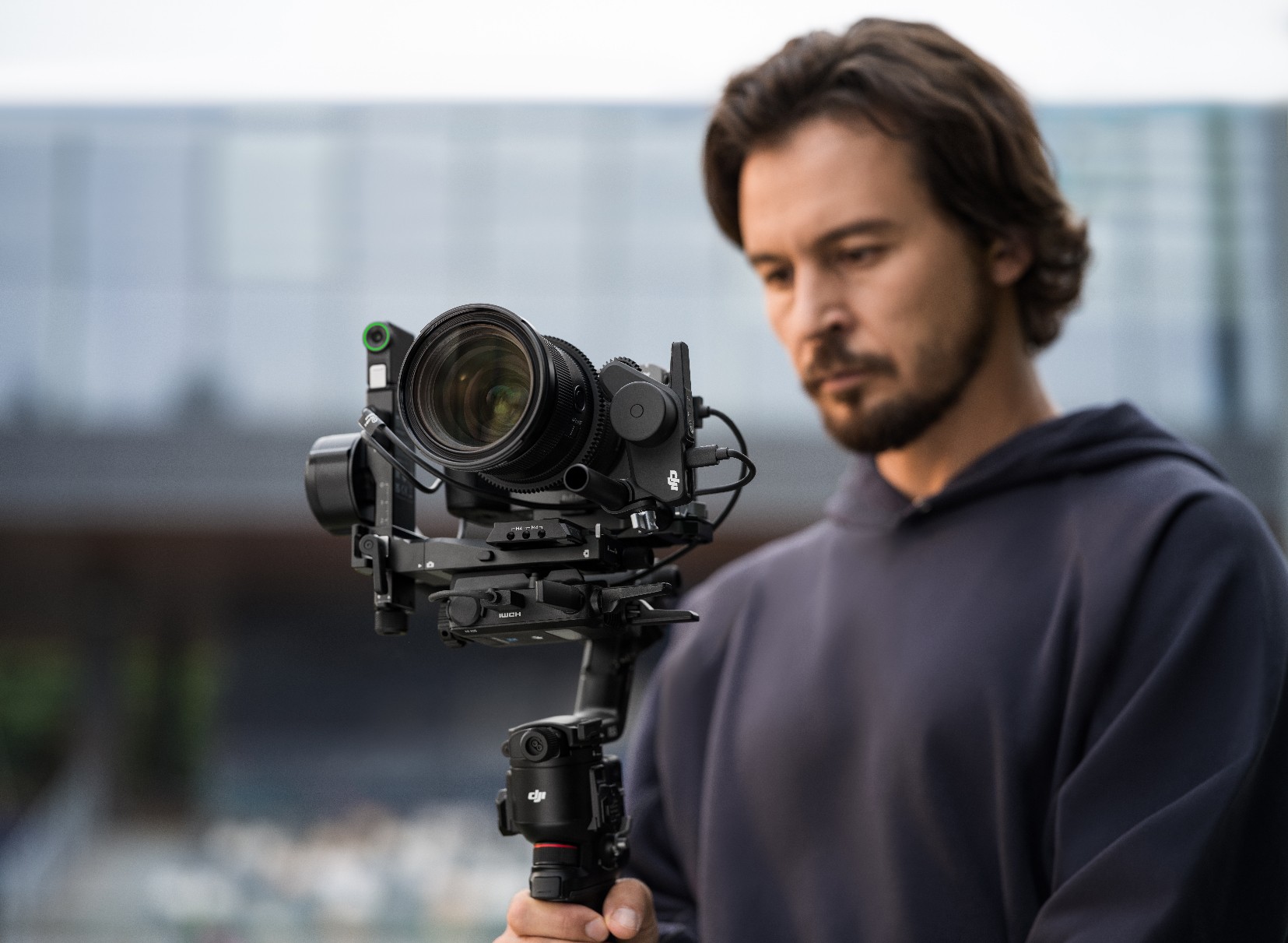 高效創作生產力 DJI RS 5 輕量商拍穩定器開售 售價3099元起