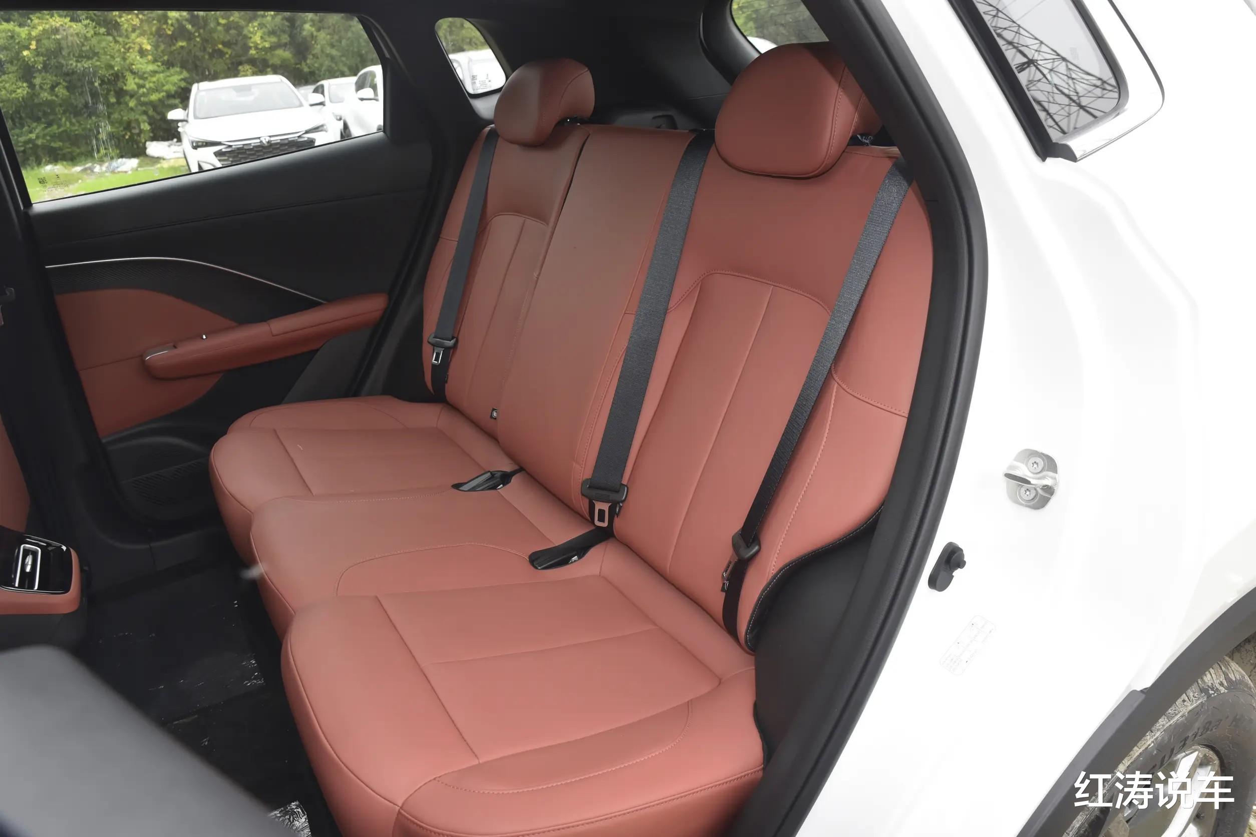 外观/内饰焕然一新,1.5T新蓝鲸发动机,权益价7.89万元起