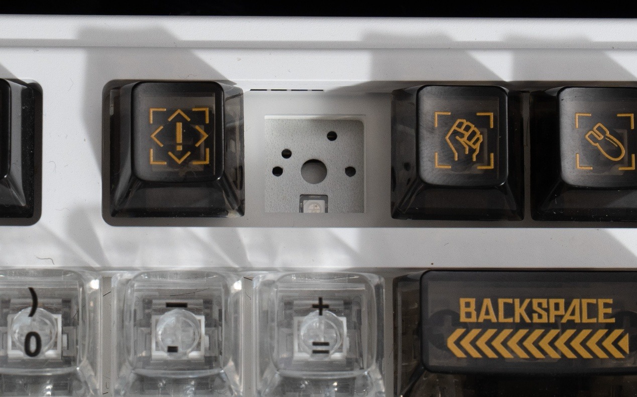 【硬件编年史】输入设备的进化之路 —— 冯诺依曼架构下的键盘传奇