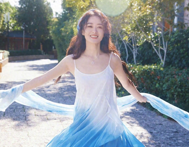 赵丽颖隐婚、张译息影、成龙添私生子？五一假没结束，传出6大瓜