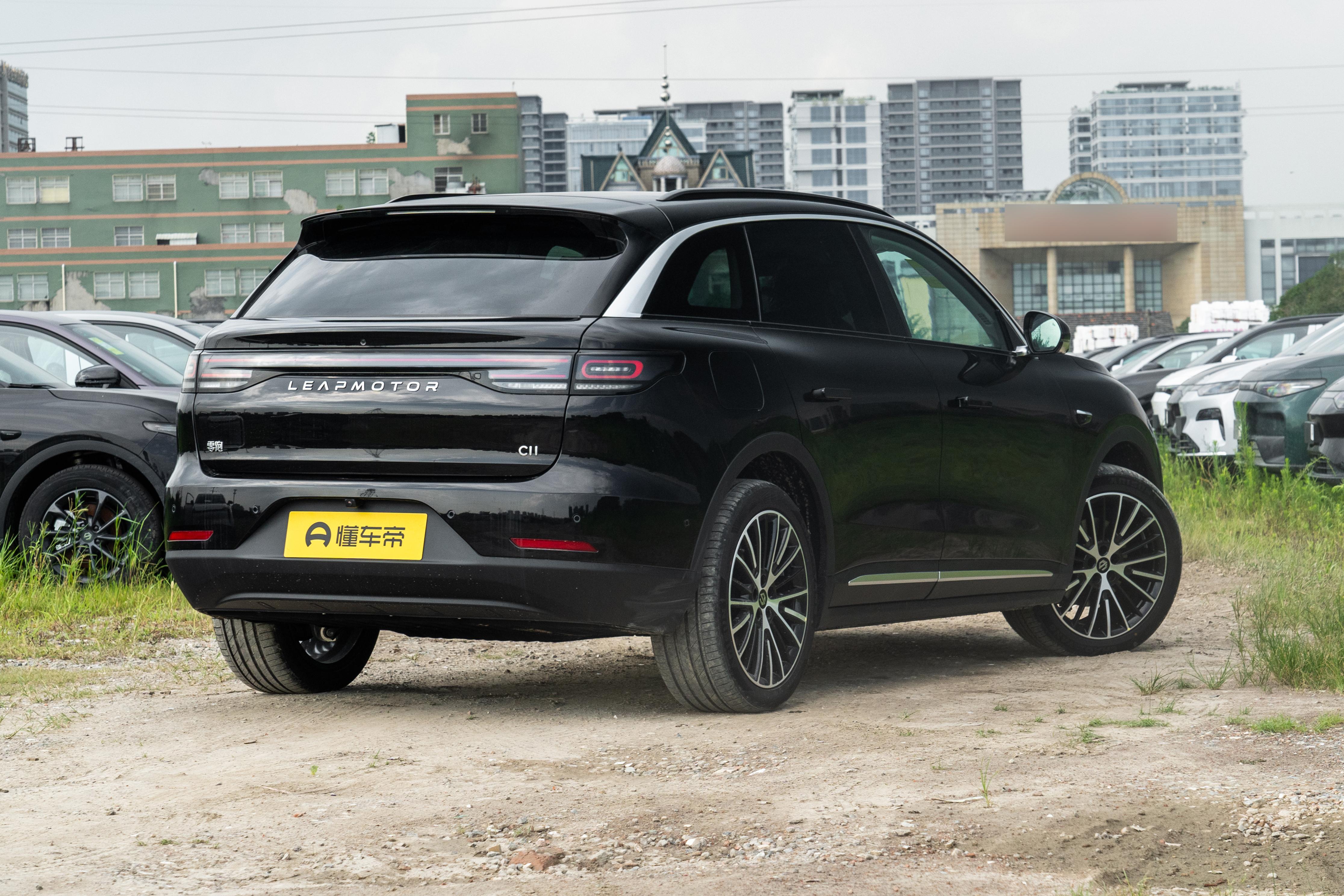 15万级SUV新选择！零跑C11纯电版640激光雷达版性价比如何？