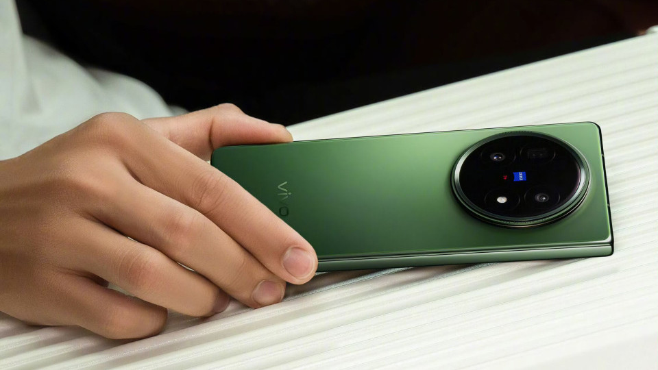 vivo新一代折叠屏官宣：6月25日，正式发布