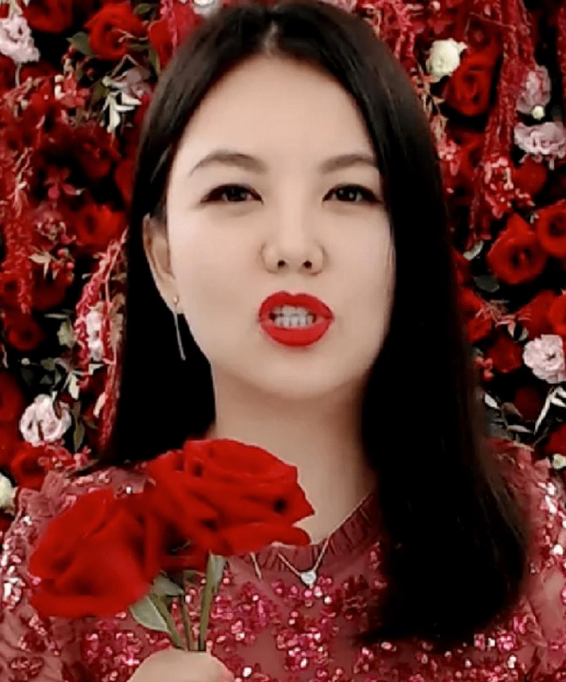 钱再多有啥用！50岁久居英国的李湘，终于为自己的行为付出了代价