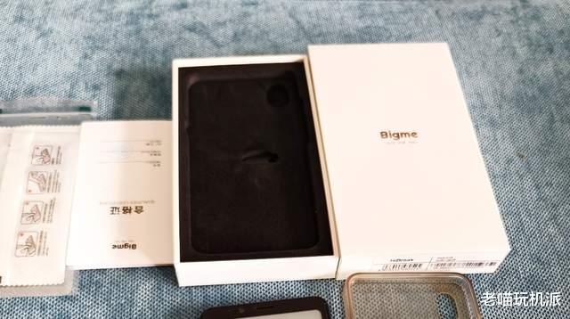 彩色墨水屏清晰又護眼，這款國產小眾智能機，閱讀效果像真實書本