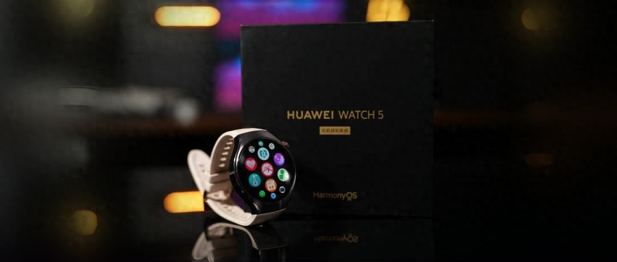 3秒啟動1分鐘完成體檢！首款純血鴻蒙手表華為Watch5深度體驗