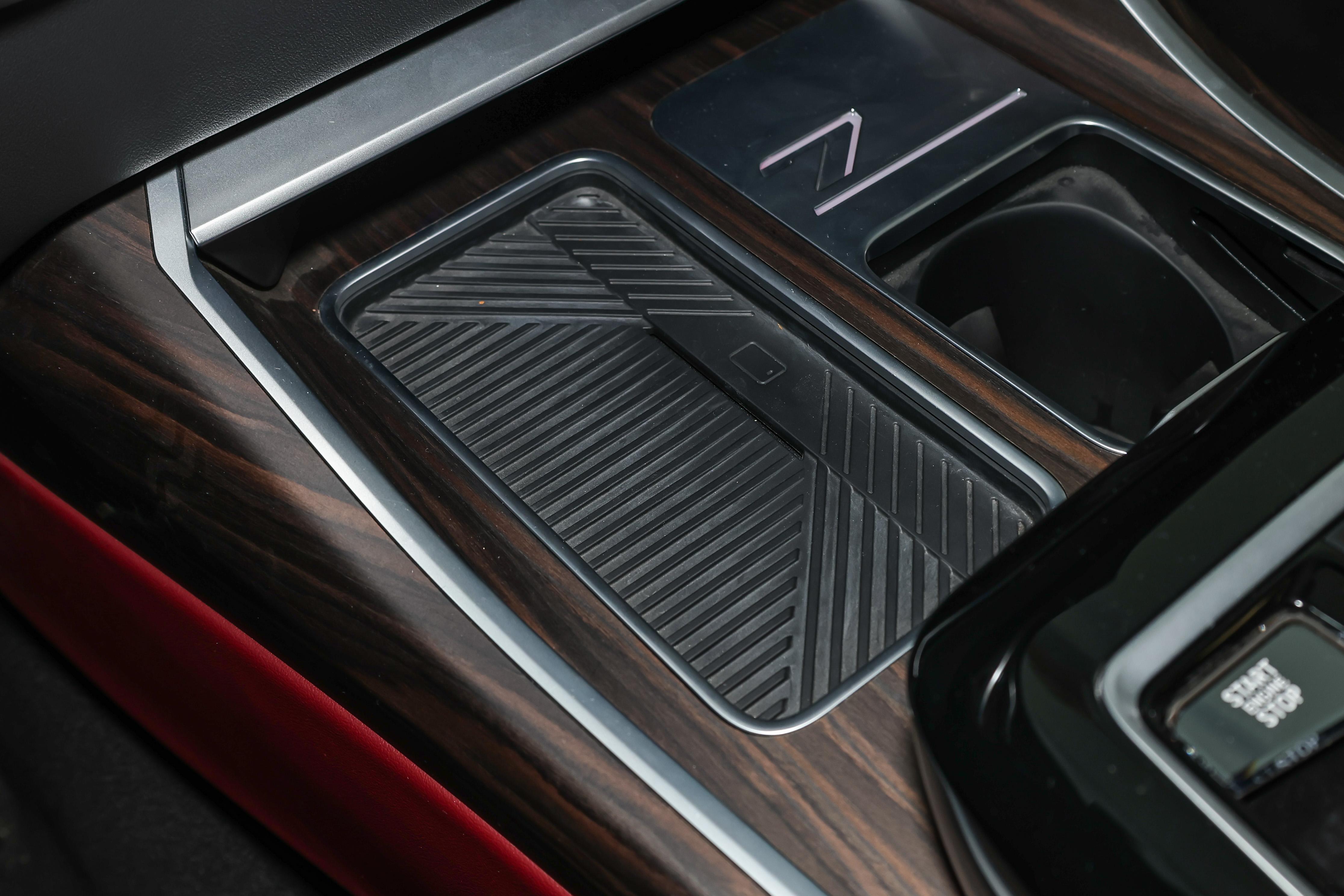 配置调整，2026款宝马7系即将上市，豪华旗舰轿车又添\新丁\