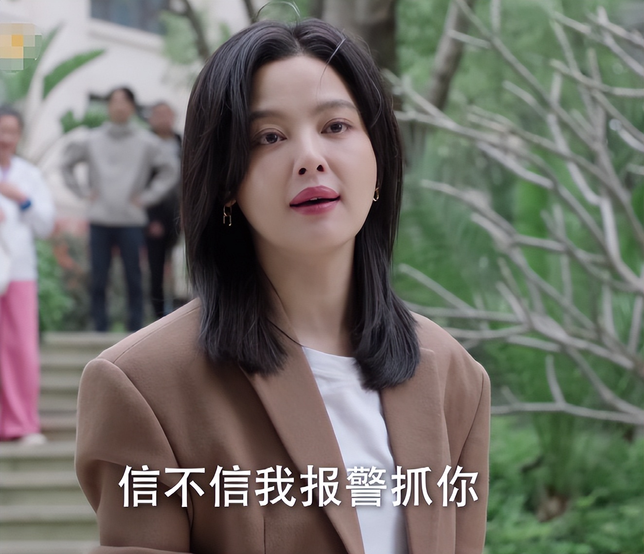 开播首日，收视破千万！观众拍手叫好：“第一集就让人欲罢不能”