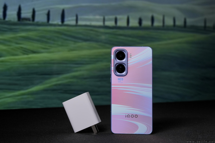 手機快充重回“百瓦級”，但它們真的更快了嗎