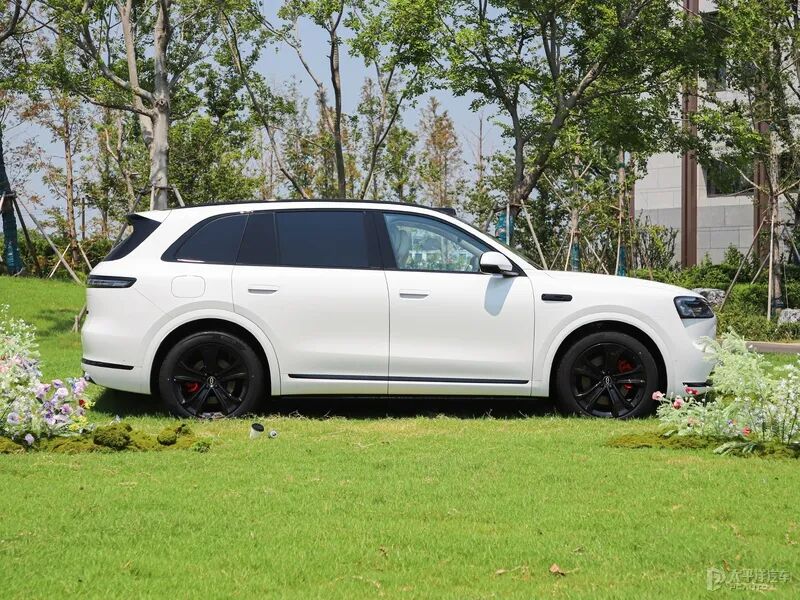 问界M7增程超长续航版开启预订！比老款便宜2万，还带空悬+ADS 4