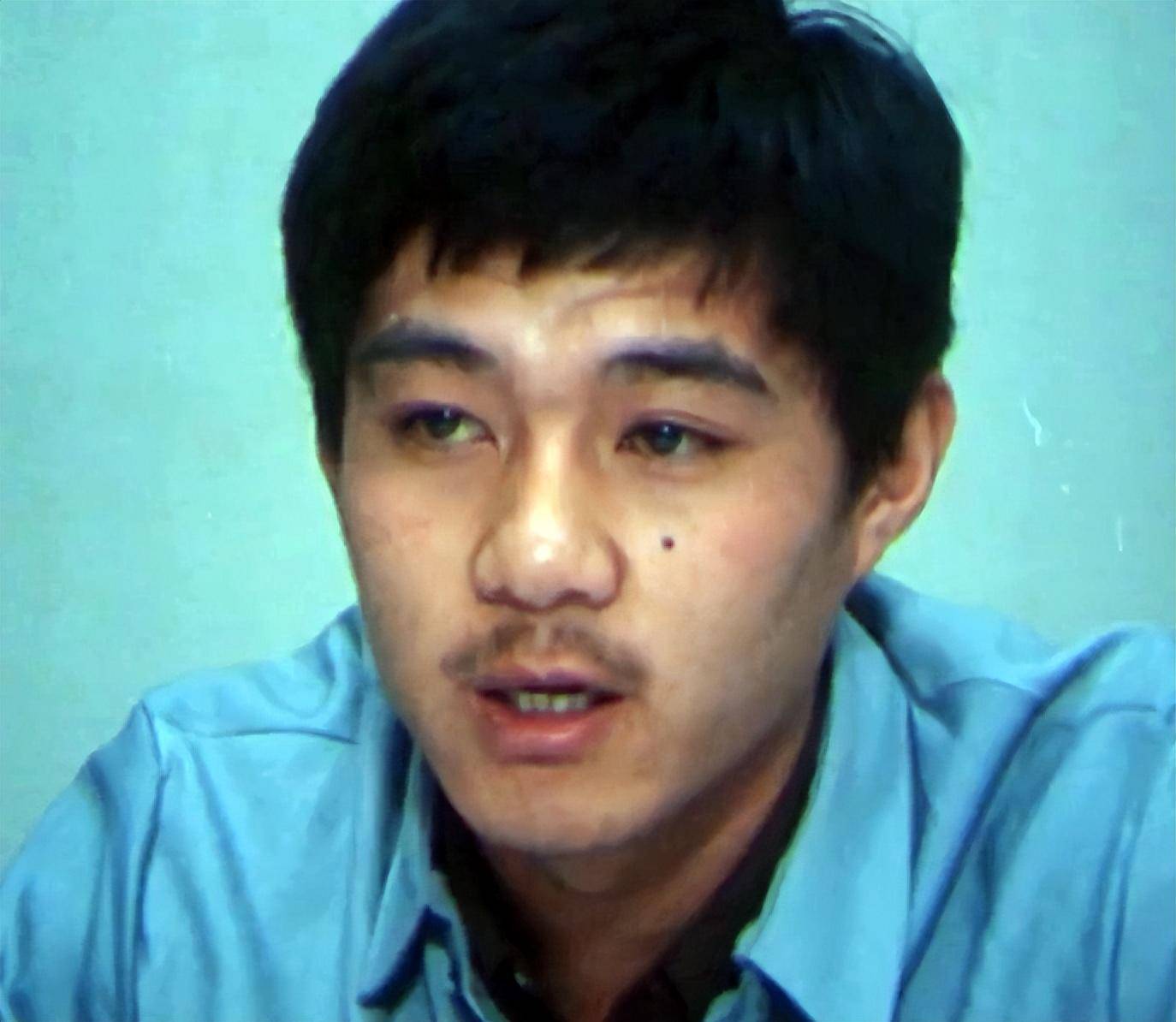 离婚22年，前妻嫁给杜志国为妻，他至今孤身一人，62岁又胖又老