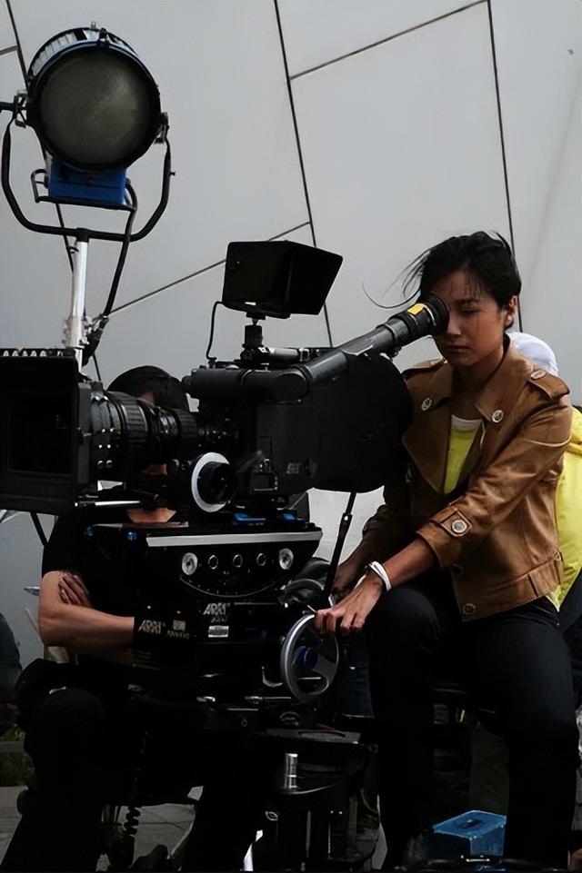 没想到，睡遍京圈、定居美国7年，丁克半辈子的徐静蕾成人生赢家