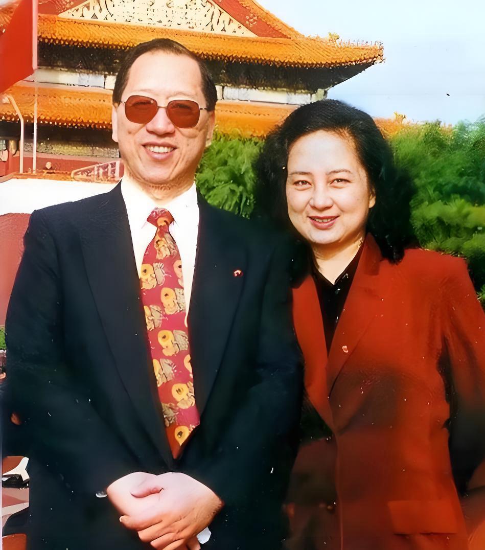 张金玲的儿子是大帅哥，他不当演员可惜了！