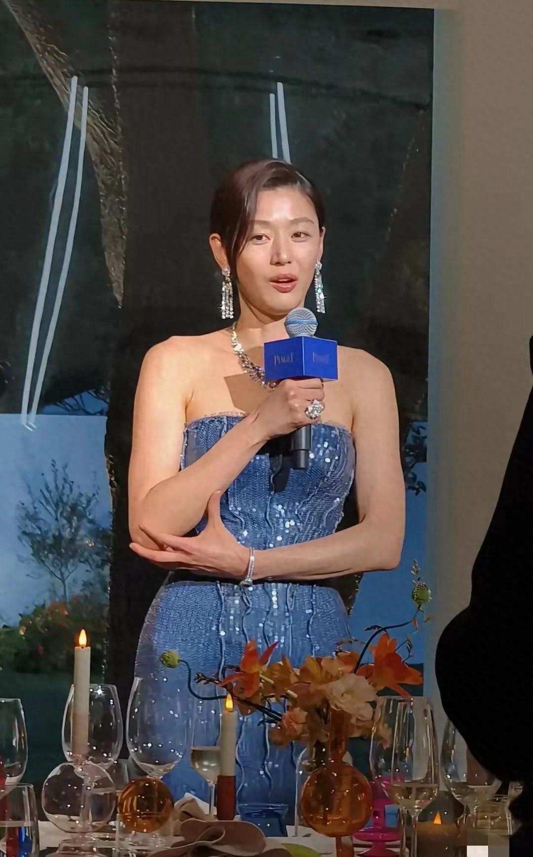 全智贤被网友深扒,替丈夫还债只是借口,和李冰冰合作时很傲慢